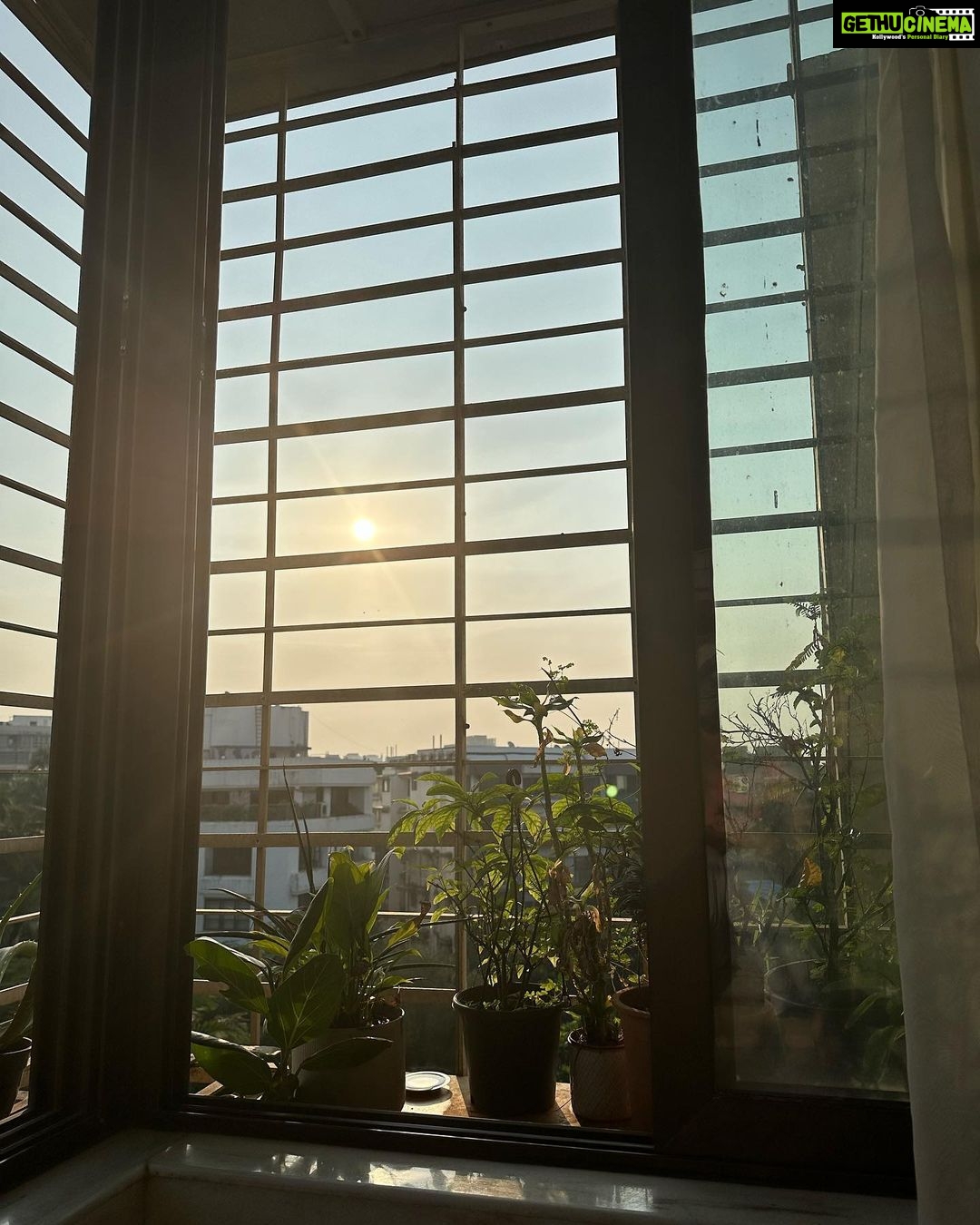 Shraddha Kapoor Instagram - Need dhoop like Jaadoo 😍☀️💙