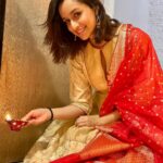 Shraddha Kapoor Instagram - May Lakshmi Maa bless us all 🪔 ✨💛