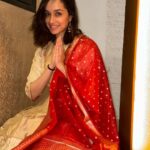 Shraddha Kapoor Instagram - May Lakshmi Maa bless us all 🪔 ✨💛
