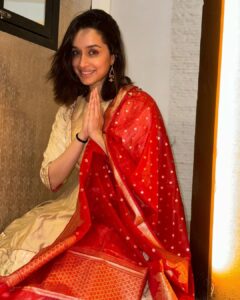 Shraddha Kapoor Instagram - May Lakshmi Maa bless us all 🪔 ✨💛
