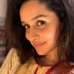 Shraddha Kapoor Instagram - May Lakshmi Maa bless us all 🪔 ✨💛