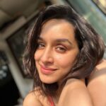 Shraddha Kapoor Instagram - Need dhoop like Jaadoo 😍☀️💙