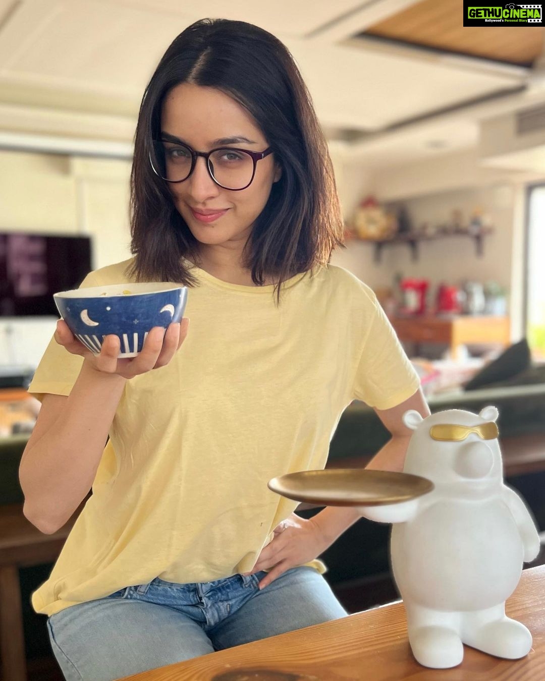 Shraddha Kapoor Instagram - Haan maine 3.30 ko Naashta kiya…Haan 🍲😎❤️
