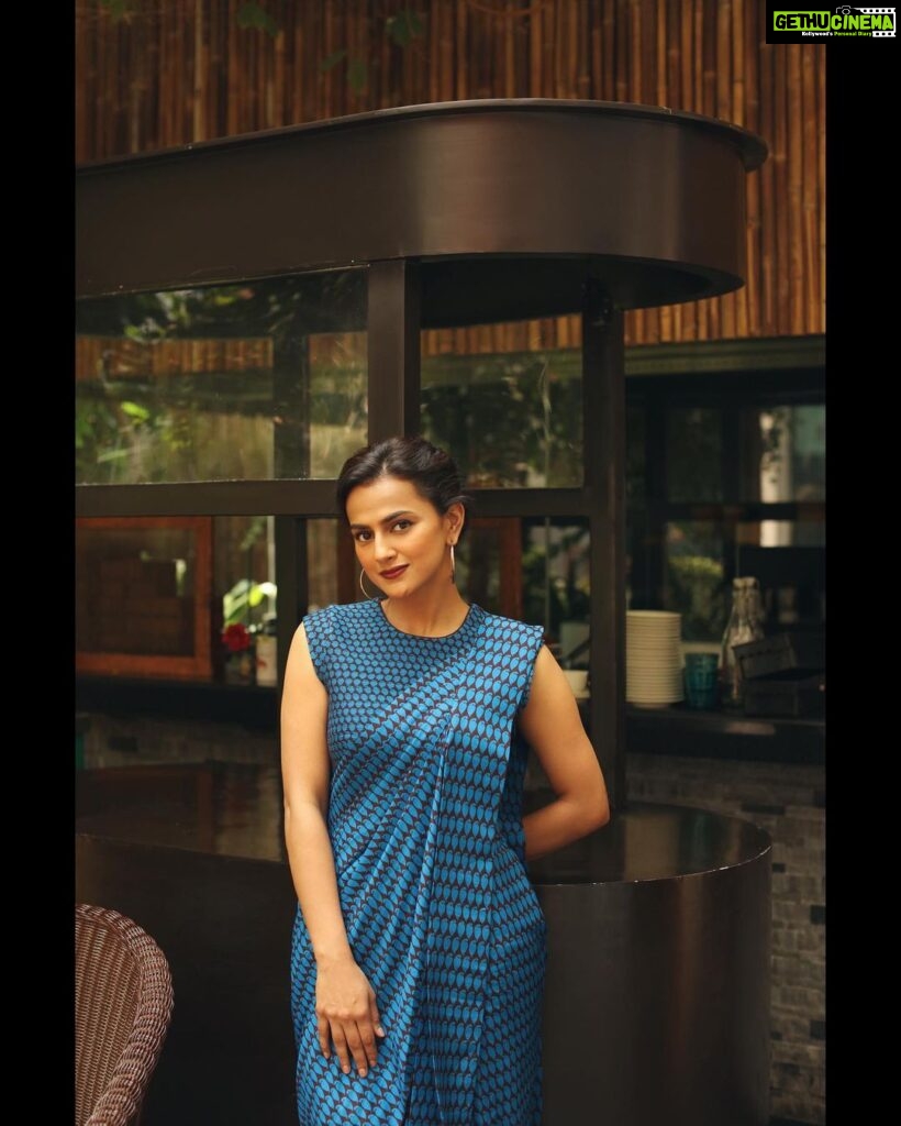 Shraddha Srinath Instagram - Someday I will tell you all what we were talking about that made me blush so hard Shot by @tarunkoliyot Outfit @ampmfashions Jewels @misho_designs Stylist @shreejarajgopal Make up @purpleparrot.makeup Hair @priyahairandmakeup_ Assisted by @shivu.bm.549 Managed by @vidhyaabreddy