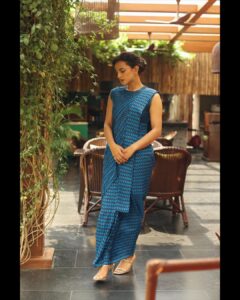 Shraddha Srinath Instagram - Someday I will tell you all what we were talking about that made me blush so hard Shot by @tarunkoliyot Outfit @ampmfashions Jewels @misho_designs Stylist @shreejarajgopal Make up @purpleparrot.makeup Hair @priyahairandmakeup_ Assisted by @shivu.bm.549 Managed by @vidhyaabreddy
