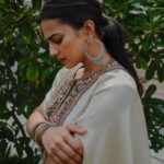 Shraddha Srinath Instagram - Shot by @nikileshwar Outfit @prishostore @dipublicrelations Jewels @sachdeva.ritika Stylist @shreejarajgopal Make up @purpleparrot.makeup Hair @priyahairandmakeup_ Assisted by @shivu.bm.549 Managed by @vidhyaabreddy