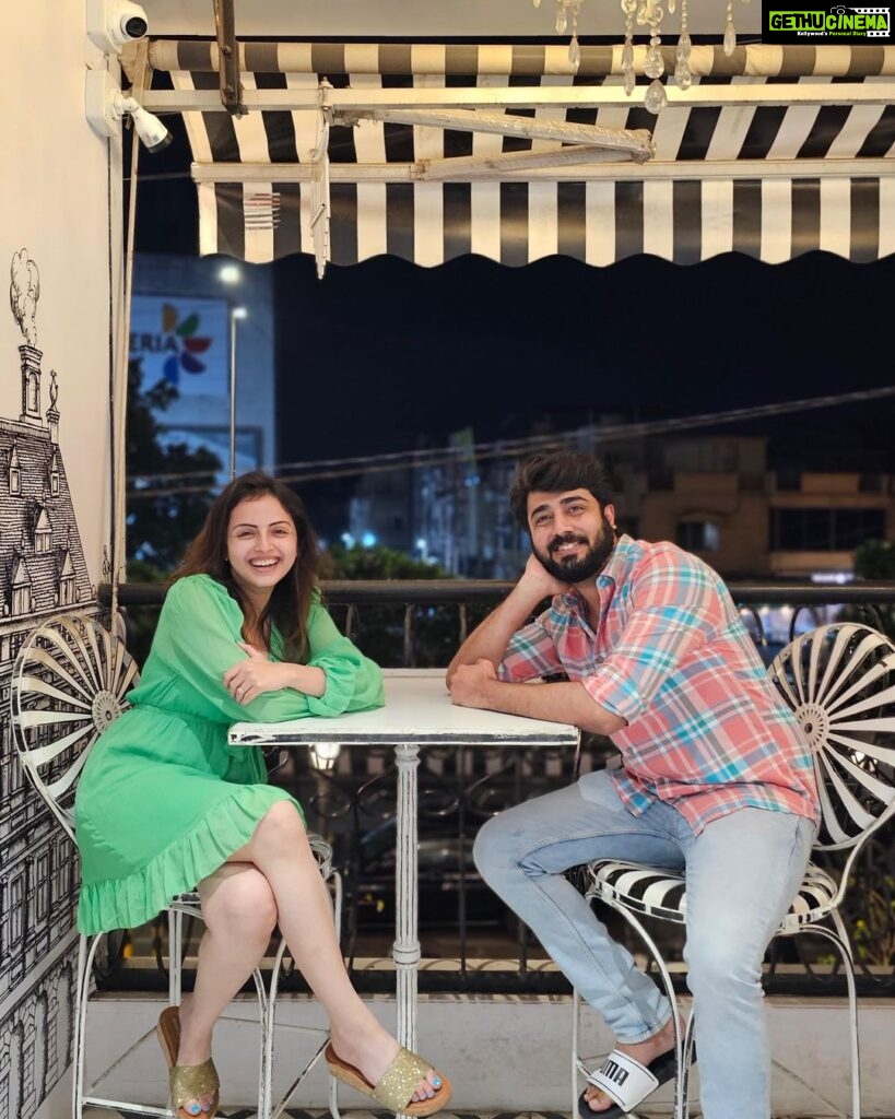 Shrenu Parikh Instagram - This place is beauts! @thetuliptouchcafe Such good food and ambience… what’s more special is it’s in Vadodara and it’s owned by a dear dear friend @ankurgorofficial Thankyou for a lovely evening! Vadodara, Gujarat, India