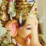Shreya Bugde Instagram - खूप वाट पाहायला लावतोस रे .......🌺 आज सगळयात आनंदाचा दिवस ✨