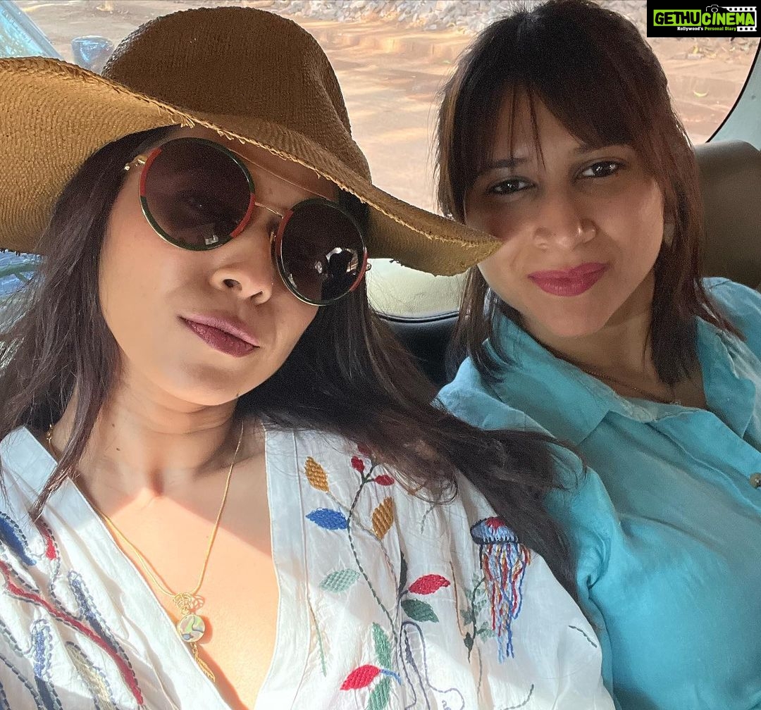 Shreya Bugde Instagram - Happiest birthday to the one who sees me exactly as who I am & thinks that’s enough … My rock, my wall ,my biggest strength & my strongest support.. No matter the number of arguments & quarrels we have 🙈 my heart shall forever love n cherish you untill the day it stops beating . Having you as my sister is one of the greatest blessing of my life @tejalkm PS : may you forever keep slaying in your LV’s, GUCCI’s ,LOUBOUTIN’s & CHANNEL’s …😎❤️😘💃 I love you with everything I have DIDI.. my most beautiful girl ! There’s no one like you .. my limited edition 😘