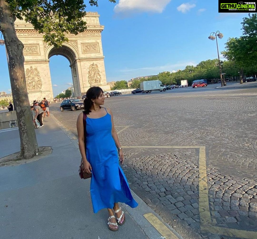 Shreya Bugde Instagram - Happiest birthday to the one who sees me exactly as who I am & thinks that’s enough … My rock, my wall ,my biggest strength & my strongest support.. No matter the number of arguments & quarrels we have 🙈 my heart shall forever love n cherish you untill the day it stops beating . Having you as my sister is one of the greatest blessing of my life @tejalkm PS : may you forever keep slaying in your LV’s, GUCCI’s ,LOUBOUTIN’s & CHANNEL’s …😎❤️😘💃 I love you with everything I have DIDI.. my most beautiful girl ! There’s no one like you .. my limited edition 😘