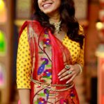 Shreya Bugde Instagram - दुख भी अपणें सुख भी अपणें मैं ते बस ये जांणां सब नू समझ के की करना ए दिल नू ए समझावां.....❤️ Saree : @kalanidhionline Video : 📹 @sanjaymandre