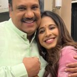 Shreya Bugde Instagram - This time with @ingale_anand 🥰 For: @sapat_parivar “ परिवार चहाची स्वीट समर ऑफर “ जाहिरात निर्मितीत एकत्र आलेले कलावंत आणि तंत्रज्ञ : - लेखक - दिग्दर्शक - संतोष सुधाकर प्रभुणे कलाकार - श्रेया बुगडे आणि आनंद इंगळे छायांकन - हर्ष शर्मा संकलन & Vfx - निलेश सुर्यवंशी CC - सौम्य चॅटर्जी वेशभूषा - कविता देसाई रंगभूषा - ललित कुलकर्णी , वेशभूषा - कोमल संगीतकार - मोरेश्वर महामुनी क्रीएटीव्ह आणि दिग्दर्शक टीम - गणेश सरकटे पलाश कडलक निलेश सूर्यवंशी योगेश थोरात प्राजक्ता प्रभाकर कार्यकारी निर्माता - सतीश झा निर्मिती प्रमुख - शेखर अहिरे कला दिग्दर्शक - गणेश सोनवणे , अजय तारगे आणि विशेष सहकार्य - जोतिराम घनवट ( सपट परिवार ) सुशांत जोशी ( सपट परिवार ) संजय जाधव ( सपट परिवार ) केतन जैन ( सपट परिवार ) अजित पेंडसे ( स्टील फोटोग्राफी ) प्रतिक शर्मा ( प्रॉडक्शन टीम ) माझा चहा माझा परिवार ...