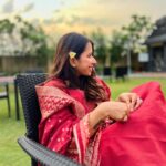 Shreya Bugde Instagram - 𝐒𝐢𝐭𝐭𝐢𝐧 𝐩𝐫𝐞𝐭𝐭𝐲……