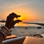 Shreya Bugde Instagram - Friends ,Sun, Sand & Sea ….that sounds like summer to me ….. … 🌊 ☀️ 🩱🍹 🐚🌈☕️🍻🥂🍾🧉 💃 🕺🏻