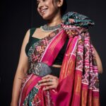 Shreya Bugde Instagram - “To me clothing is a form of self expression, there are hints about who you are in what you wear.” - Marc Jacobs For: @aartexpo @aartexpo presents handloom designers & weavers exhibition & sale. Date :1st, 2nd and 3rd June 2023, showcasing sustainable & eco-friendly products of artisans, weavers & designers from all over India. Venue : Valecha Hall, Juhu. Time : 10:30am to 8pm Do visit us ! Saree: @lajushaparia 📸: @rachitvoraphotography RV Studio