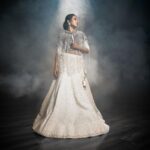 Shreya Bugde Instagram - 𝐼𝓉 𝒹𝑜𝓃’𝓉 𝓂𝑒𝒶𝓃 𝒶 𝓉𝒽𝒾𝓃𝑔 𝐼𝒻 𝒾𝓉 𝒶𝒾𝓃’𝓉 𝑔𝑜𝓉 𝓉𝒽𝒶𝓉 𝒷𝓁𝒾𝓃𝑔✨ 𝓢𝓽𝔂𝓵𝓮𝓭 𝓫𝔂: @trushala_nayak 𝓢𝓱𝓸𝓽 𝓫𝔂 : @rachitvoraphotography 𝓞𝓾𝓽𝓯𝓲𝓽: @pariscreation7 𝓙𝓮𝔀𝓮𝓵𝓵𝓮𝓻𝔂: @the_jewel_gallery _gallery_ 𝓗𝓪𝓲𝓻 : @hair_artist_sarojjanallu 𝓜𝓪𝓴𝓮𝓾𝓹: 🙋‍♀️ RV Studio