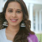 Shreya Bugde Instagram – Approximately 81% of all Motorcyclists killed in road crashes were not using HELMET.
Please use Helmet and be Safe.

An Initiative by Sangli Police @sanglipoliceofficial 
Sponsored by M/s. B. G. Chitale @chitaledairy 

Narrator – Shreya Bugde Sheth @shreyabugde 

Created by- Dream Workers @dreamworkersindia 
Director – Ali Shah @ali_shah0628 
Editor – Aaditya Prasad @adimaanav 
Camera & Creative – V. Shoaib @shoaib_shaukat 
Casting – Sagar Chougule @sagarschamp 
Concept –  V. Shoaib @shoaib_shaukat & Mansing Shinde @mansing_shinde 
Writer – prashant Nanaware @nprashant 
Actors –  RJ Priyanka @myrjpriyanka and Prashant @official_princebaba_1249_ 
Drone – Sachin Pawar @sachinpawar_photography 
Production –  Mansing Shinde @mansing_shinde 
Assistants – Prathamesh More @dop.prathamesh_more_ 

Special mention –  The crew of Dream Workers who are not on Instagram but are an integral part of the team.

Thank you Sangli Police officials & Chitale Dairy family for your support. Sangli Miraj Kupwad
