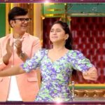 Shreya Bugde Instagram - सूरांची आणि विनोदांची गाठभेट होणार एकाच मंचावर..! ‘गाणं, खाणं आणि बरंच काही’ आज, रविवार, 7 PM #SaregamapaChallenge #ZeeMarathi #saregamapalittlechamps #Saregamapa #ZMLittleChamps #Promo आता तुमची आवडती मालिका कधीही कुठेही पाहण्यासाठी https://zee5.onelink.me/RlQq/fmDownloadZEE5App या लिंकवर क्लिक करा.