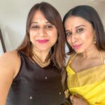 Shreya Bugde Instagram - Khushiyonwali Diwali 🌟🌟🌟 @tejalkm @nutanbugde @arunbugde ♥️♥️♥️ Meet my folks! 😘😘 🧿🧿🧿🧿