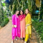 Shreya Bugde Instagram - Let the festivities begin……✨🌸🪷🌼 ….. @tejalkm @diaryofanut