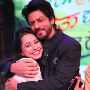 Shreya Bugde Instagram - Happy SRK day everyone!!! 
We lucked out ..he’s ours !! ♥️

#foreveelove❤️💞 
#happybirthdaytotheoneandonly