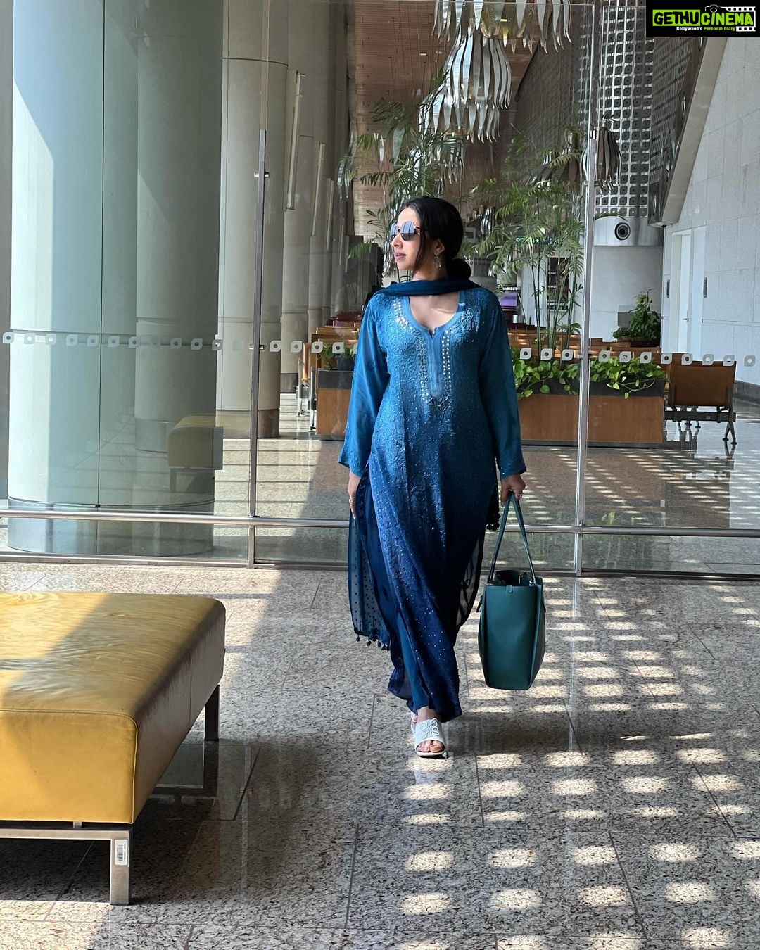 Shreya Bugde Instagram - तेरे बिन सानु सोह्निया कोई होर नहियो लभना….. My feelings exactly every time at the airport…..😉🙈🥰 Chatrapati Shivaji Maharaj international airport T2-terminal India