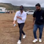 Shreyas Talpade Instagram - Confuse kar diya Uncle ne 😐.. kya khau ? #instadaily #funnyvideos #shreyastalpade #funny #fun #instareels. Video courtesy- @vish_jain26