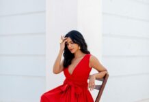 Shriya Pilgaonkar Instagram - Just looking like a …🤭💃🏻 Stylist @shreejarajgopal Hair @darshana.mule Makeup - moi Photos by @_aniketbhunia_ Wearing @therealblife Jewellery @kassajewels #Ladyinred