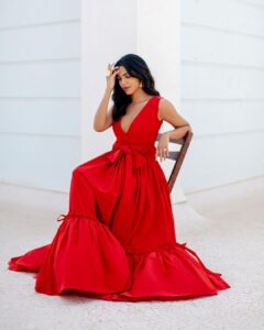 Shriya Pilgaonkar Instagram - Just looking like a …🤭💃🏻 Stylist @shreejarajgopal Hair @darshana.mule Makeup - moi Photos by @_aniketbhunia_ Wearing @therealblife Jewellery @kassajewels #Ladyinred