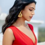 Shriya Pilgaonkar Instagram - Just looking like a …🤭💃🏻 Stylist @shreejarajgopal Hair @darshana.mule Makeup - moi Photos by @_aniketbhunia_ Wearing @therealblife Jewellery @kassajewels #Ladyinred