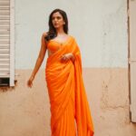 Shriya Pilgaonkar Instagram – 🧃🧡
An exciting announcement soon 🎬
Styled by @shreejarajgopal 
Mua @makeupandhairbyshruti 
Hair @darshana.mule 
Photos by @simonegandhi 
•
Wearing @ekayabanaras
Jewels @studioviange @viangefinejewels

#Saree #Orange #ootd #Stylefile