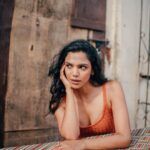 Shriya Pilgaonkar Instagram - 🧶📸@bharat_rawail @bombaebyaisha x @abhishekindu #Portraits #onthego #Raw #ShriyaPilgaonkar #bharatxshriya