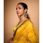 Shriya Pilgaonkar Instagram - Painted my own canvas 💫 Just taking a minute to appreciate my makeup skills.🙃😋 @makeupandhairbyshruti ,I’m a good student na 🤓🌻 Wearing @raw_mango Earrings @curiocottagejewelry Images @palashsverma Styled by @bombaebyaisha Hair by @darshana.mule #Saree #Rawmango #Diwali #Ootd #Indian #Traditional #stylefile #ShriyaPilgaonkar #Yellow