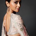 Shriya Saran Instagram – Just like that 
@falgunishanepeacockindia 
@falgunipeacock 
@venurasuri 
@makeupbymahendra7 
@priyanka_sherkar1