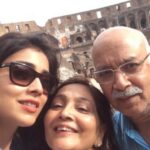 Shriya Saran Instagram - Happy birthday to the most amazing parents in the world , love you both Happy birthday @neerjasaran papa
