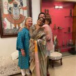 Shriya Saran Instagram - Happy Diwali Blouse @sithara_kudige ( gorgeous George ours ) Saree @vrk_heritage ( stunning saree ) MIL @rajattangriofficial ( you made this for her for my wedding , thank you ! Priceless ) Andrei is wearing gift from my mom ( you better like it ) Radha ( my princess ) @panchhi_bykanupriya ( she looked like a fairy , thank you )