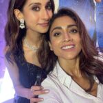 Shriya Saran Instagram - Best of luck …. What a sweet movie …. Absolutely love it !!!! Made me laugh , made me happy !!!! @poonam_dhillon_ so happy for you , you should be proud of your gorgeous daughter @palomadhillon Rajveer Deol Superb acting . Best of luck guys ….