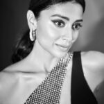 Shriya Saran Instagram - Styled by @sukritigrover Wearing @davidkomalondon Make up @makeupbymahendra7 Hair @stylistsony Shot by @akshay_26