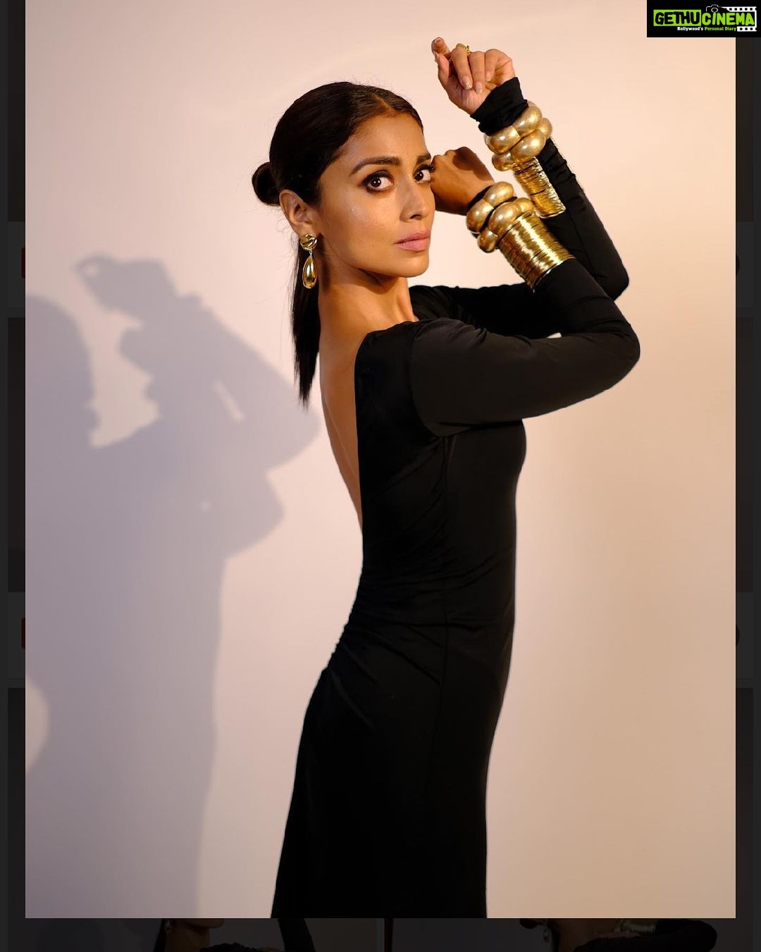 Shriya Saran Instagram - Outfit- @antithesis.in Jewellery- @bblingg_meghana @timelessjewelsby_s Rings @e3kjewelry @ishhaara Styled by- @sukritigrover Styling team- @vanigupta.23 @harshitadaga01 For @lorealindia event Make up @sakpalnilesh267 Hair @stylistsony