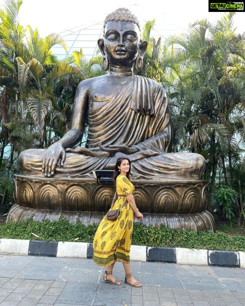 Shriya Tiwari Instagram - Aankhein khuli ho ya ho bandh pagal to humko banna hai 😂 Pc to my mommyy 😘 . . . . . . . . . . . . . . . . . . . . . . #post #buddha #weekend #friday #fridaynight #happiness #familytime #nature #aesthetics #greenery #drama #indowestern #style #fashion #instagram #instagood #instalike #instadaily #shriyatiwari #longwaytogostill Eskay Resorts