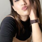 Shriya Tiwari Instagram - Koi bata do kaise hota hai wo edit! 🙂 #reelsinstagram #reels #funnyvideos #comedy #trendingreels #trending #quotes #funnyvideos #funnyreels #relatable #viral #explore #shriyatiwari