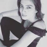 Shriya Tiwari Instagram – Cuz it’s a cool trend! 🤓
#reelsinstagram #trending #trendingreels #reels #viral #explore #trendingaudio #portrait #mono #shriyatiwari #foryou