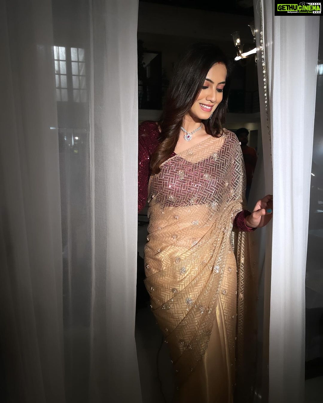 Shriya Tiwari Instagram - Exterior beauty, without the depth of a kind soul is merely a decoration. Beautifully clicked by @ar_111ash ☺️ . . . . . . . . . . . . . . . . . . . . . . . . . . . . . . . . . . . #post #saree #navratri #traditional #actor #model #bollywood #love #manifestation #positivity #happiness #instagood #instadaily #viral #tollywood #classy #dhartiputranandini #shriyatiwari #kamyabhardwaj #foryou #explore #foryoupage #trending #postoftheday #weekend #saturday