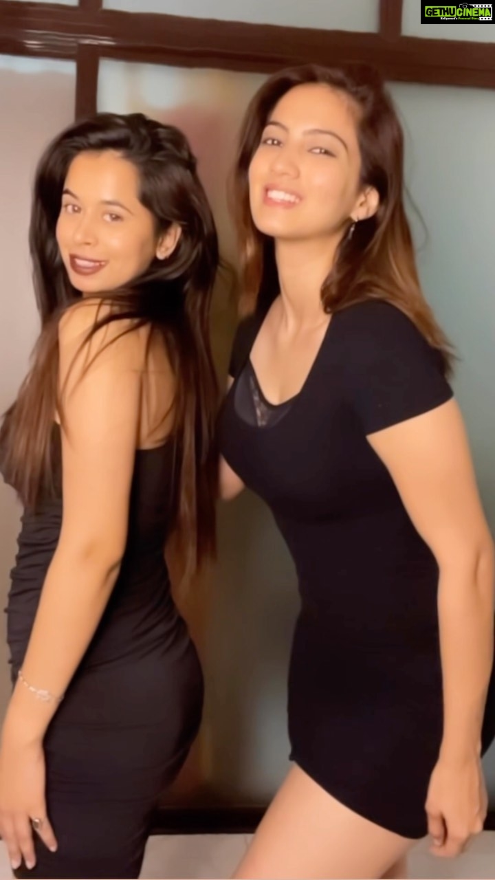 Shriya Tiwari - 8.7K Likes - Aake mera ghar basa zara! š«¶šš»āāļø
#reels #transitionreels #transition #fashion #style #blackdress #dilbara #trending #trendingreels #explore #foryou #bollywood #lifestyle #lipsync #shriyatiwari #imjagratishelke