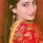 Shriya Tiwari Instagram - Keh de to mai teri maaya banu! 🥰 #bollywood #classic #romantic #traditional #indian #reels #trending #instagram #instadaily #instagood #viral #beautiful #shriyatiwari