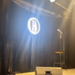 Shriya Tiwari Instagram - Whatttaaaa nighttt it wass!! Swipe to see some great people! ❤️ Thanks for inviting me @meet.d.artist i had so much funnn!!! ☺️ And also thanks for clicking my pictures. 🙈 . . . . . . . #post #sunday #sundayfunday #throwback #comedy #standupcomedy #habitat #comedyvideos #comedians #virdas #virdasforindia #sayanigupta #happiness #fun #shriyatiwari #longwaytogostill The Habitat - Comedy and Music Cafe