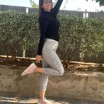 Shriya Tiwari Instagram - 10 on 10 🎯😎 #reels #trending #morningmotivation #motivation #motivationalquotes #viral #relatable #bosslady #queen #independentwoman #explore #foryou #foryoupage #feed #newlife #shriyatiwari