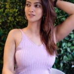 Shriya Tiwari Instagram - Be as picky with men as you’re with selecting pictures. 😜 Ps: I selected 3 out of 15 😛 . . . . . . . . . . . . . : . . . . . . . . . . . . . #coffeetime #coffee #instagood #instagram #instadaily #instalike #mood #moody #photooftheday #trending #fashion #instafashion #instamood #justlikethat #goodtimes #love #pose #portraitphotography #portrait #inlovewithme #anactor #model #shriyatiwari #longwaytogostill Chicago Pizza Lokhandwala