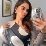 Shriya Tiwari Instagram - Unseen, not unfelt. 😇 . . . . . . . . . . . . . . . . . . . #post #sunday #weekend #happy #happydays #saree #sareelover #beauty #indian #model #actor #kamyabhardwaj #dhartiputranandini #shriyatiwari #makeuproom #behindthescenes #mirror #mirrorselfie #selflove #love #instagram #instagood #bollywood #longwaytogostill