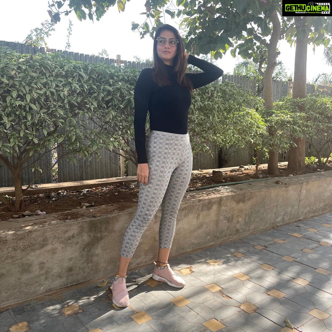 Shriya Tiwari - 1.8K Likes - And then the day ended with hippo plush 💗🐷
#pictures #outing #throwback #happiness #family #cute #stufftoy #hippoplush #monochrome #fashion #lifestyle #lifestyleblogger #pose #fashionista #fashionstyle #happylife #positivequotes #positivevibes #blacklove #model #anactor #shriyatiwari #inlovewithme #longwaytogostill